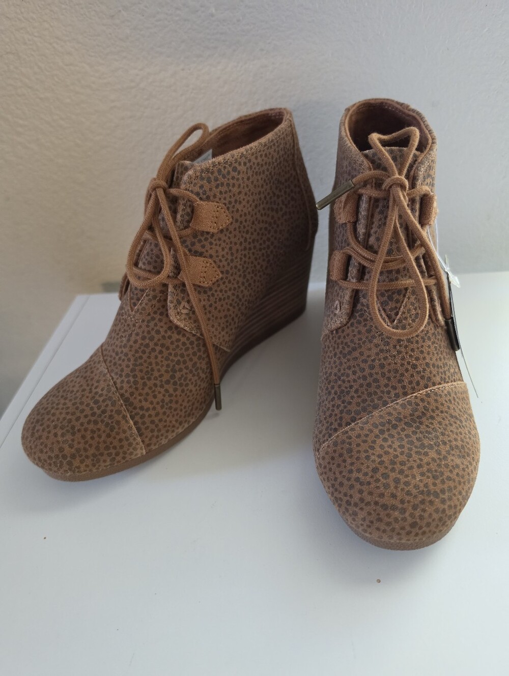 TOMS Kala Tan Mini Cheetah Suede Wedge Booties 8 NWT